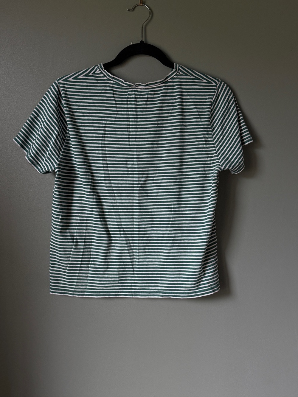 Everlane - The Box-Cut Tee in Essential Cotton - Green/White Stripes - M - Picture 4 of 5